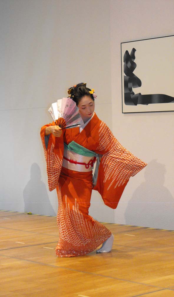 Lesung mit japanischem Tanz aus Bernhard Kellermann